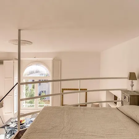 Aweshome Spagna White Fair Loft דירה *