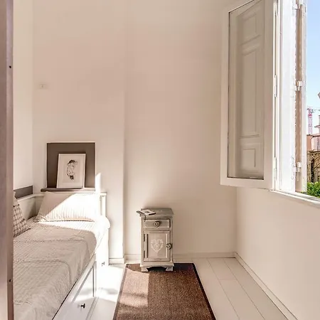Aweshome Spagna White Fair Loft Ρώμη